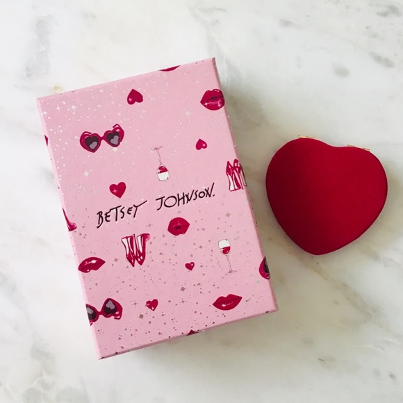 BETSEY JOHNSON Heart Shaped Compact Multicolor Studded Mirror - Picture 6 of 6